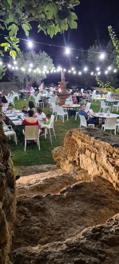 Le Castella B&B Restaurant Eksteriør bilde